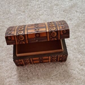 Decorative Brown Jewelry Organizer Box